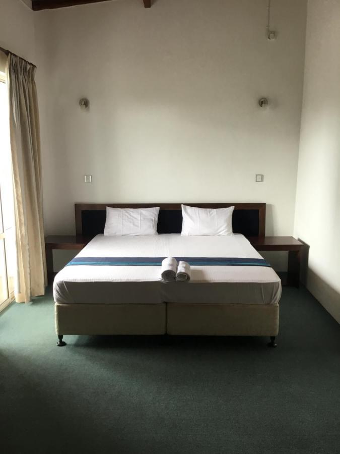 West Inn โคลอมโบ ภายนอก รูปภาพ