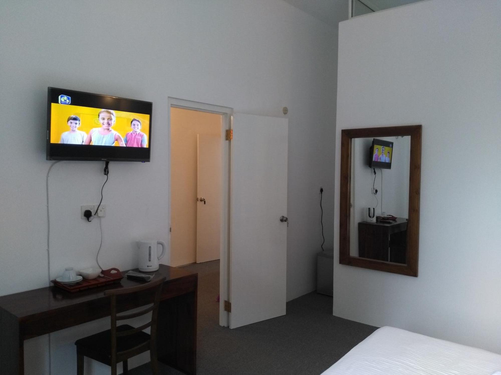 West Inn โคลอมโบ ภายนอก รูปภาพ