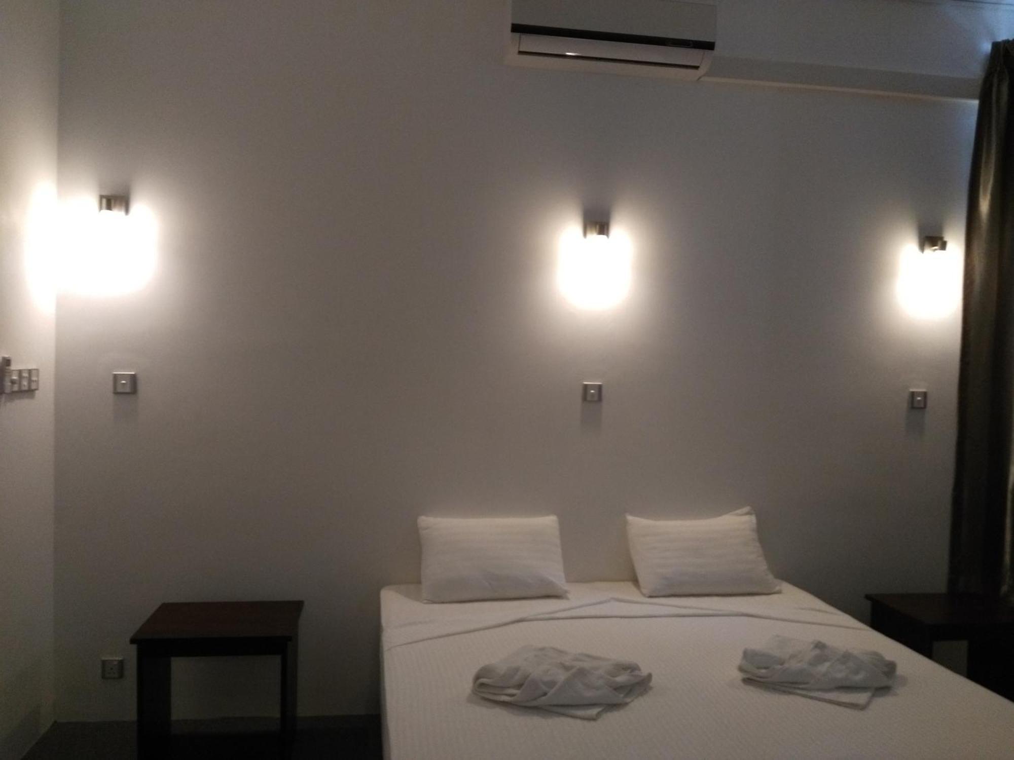 West Inn โคลอมโบ ภายนอก รูปภาพ
