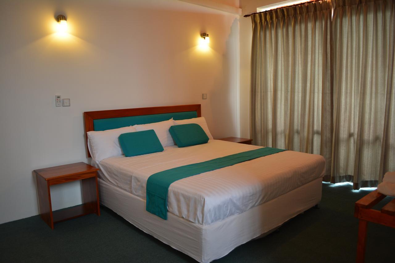 West Inn โคลอมโบ ภายนอก รูปภาพ