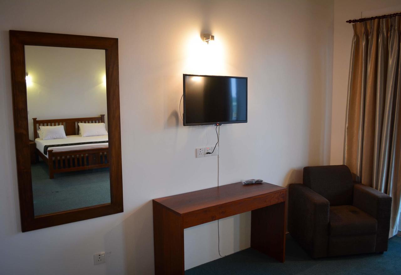 West Inn โคลอมโบ ภายนอก รูปภาพ