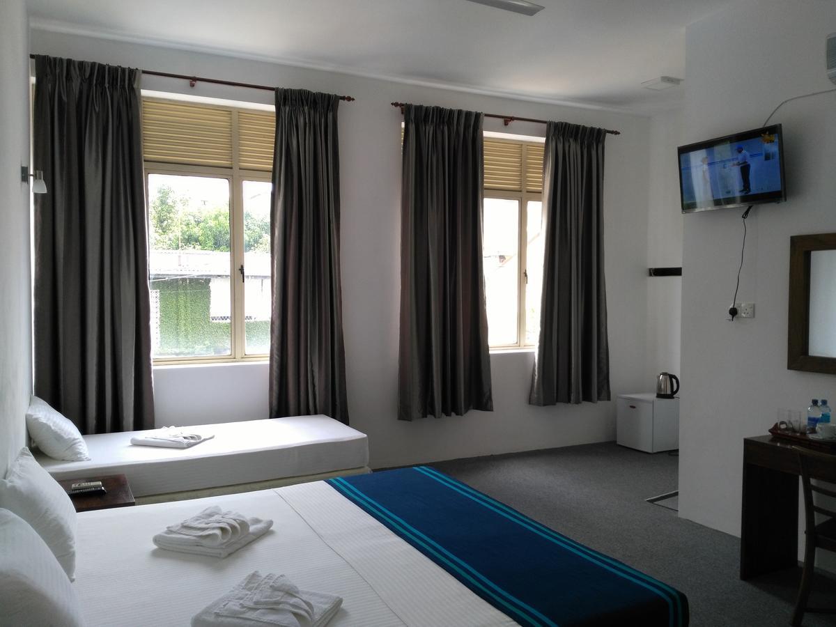 West Inn โคลอมโบ ภายนอก รูปภาพ