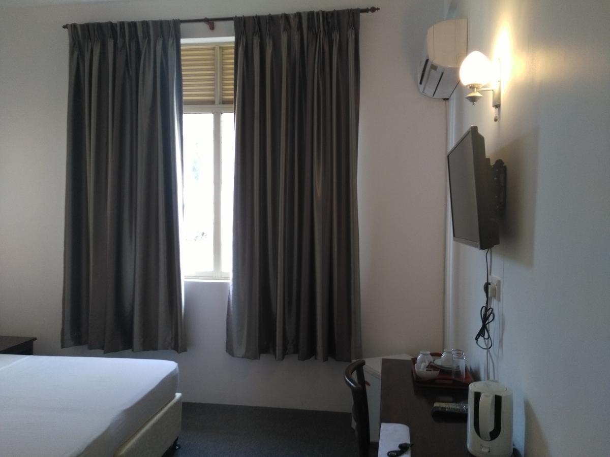 West Inn โคลอมโบ ภายนอก รูปภาพ